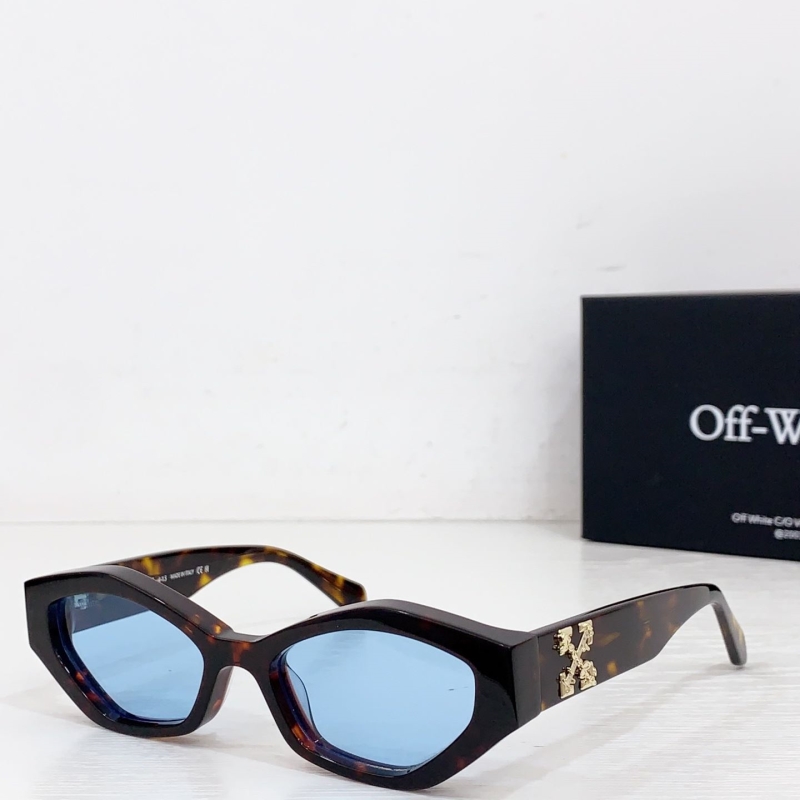 OFF WHITE